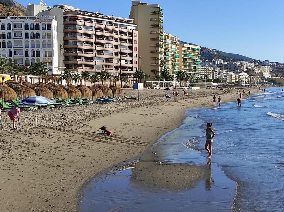 פואנגירולה Los Boliches Holidays Suites מראה חיצוני תמונה