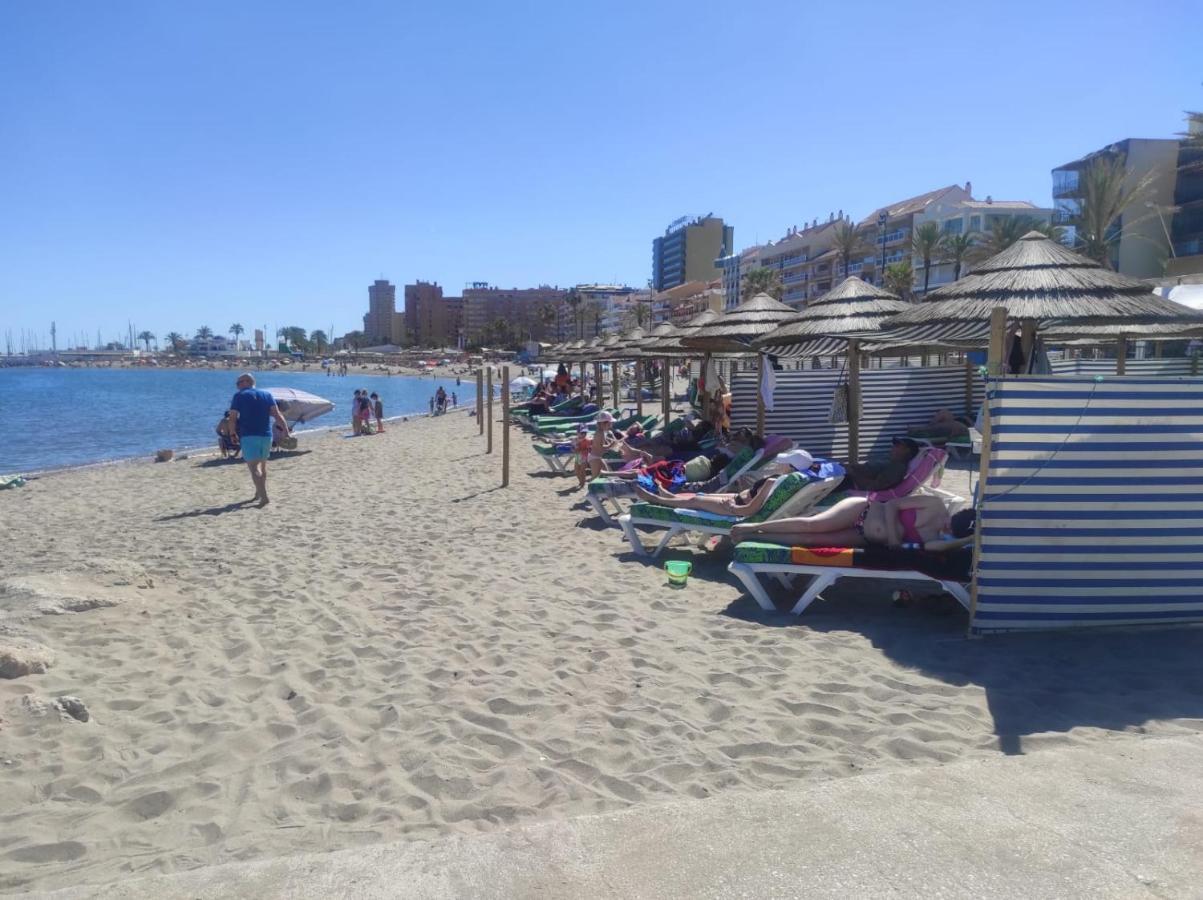 פואנגירולה Los Boliches Holidays Suites מראה חיצוני תמונה